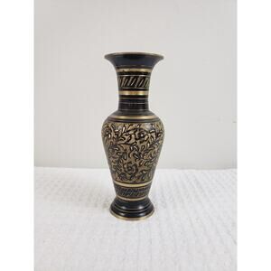 (F5) Vintage Floral Vase Black and Gold Metal Etched 8” India Engraved Art Decor